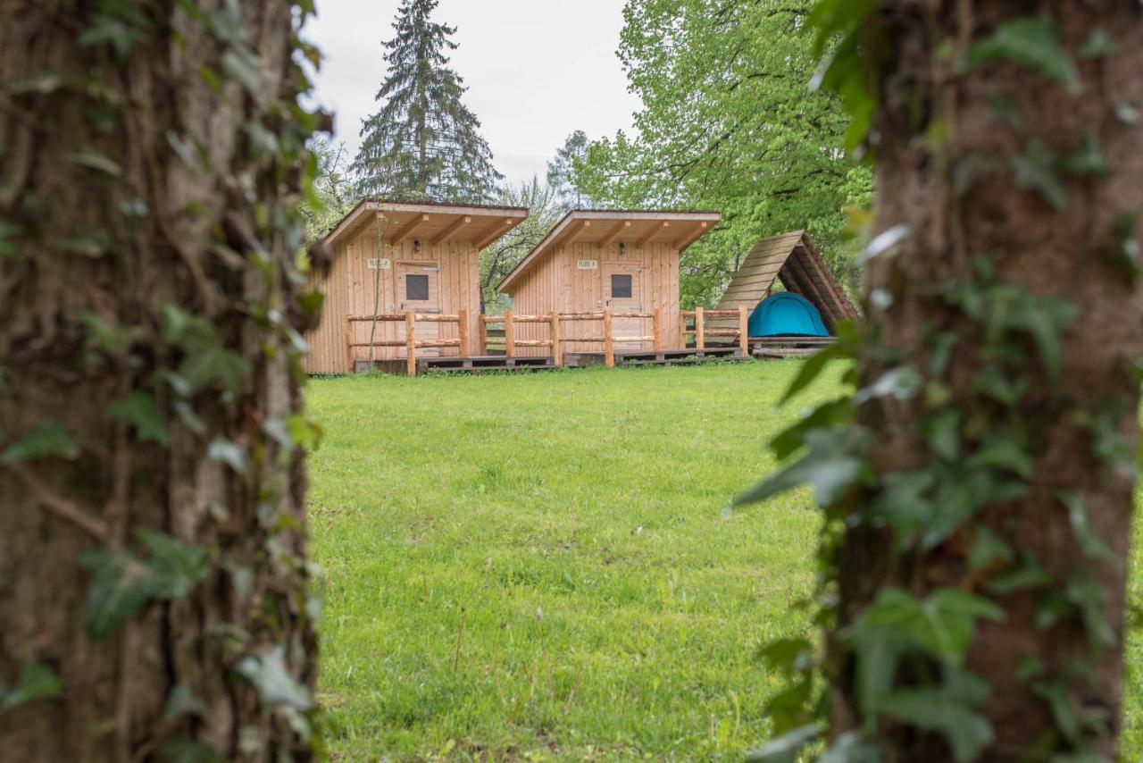 Готель Kamp Na Otoku - Ljubno Ob Savinji Екстер'єр фото